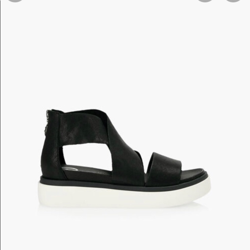 Wishbone Paola Sandals Black size 8